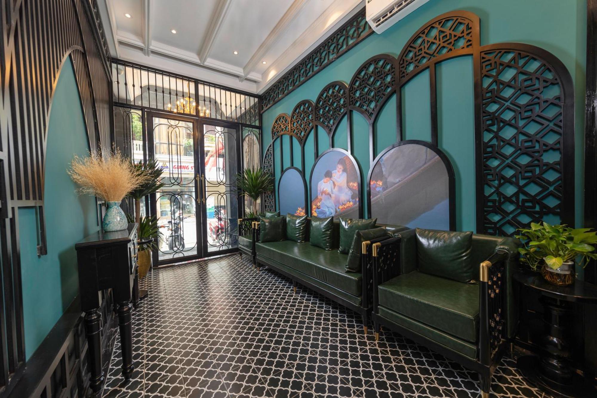 Madelise Amica Hotel And Travel Hanoi Exterior photo