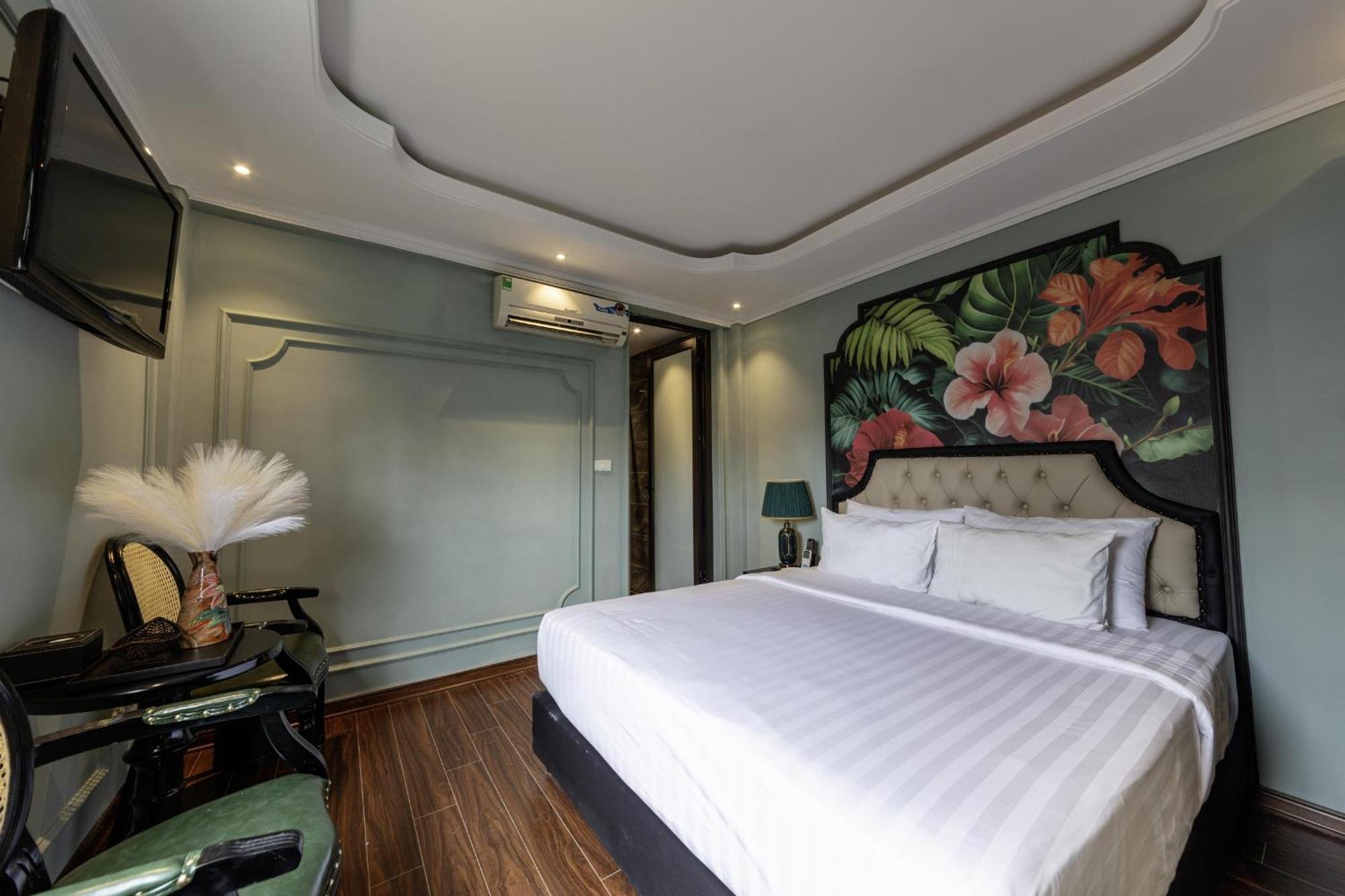 Madelise Amica Hotel And Travel Hanoi Exterior photo