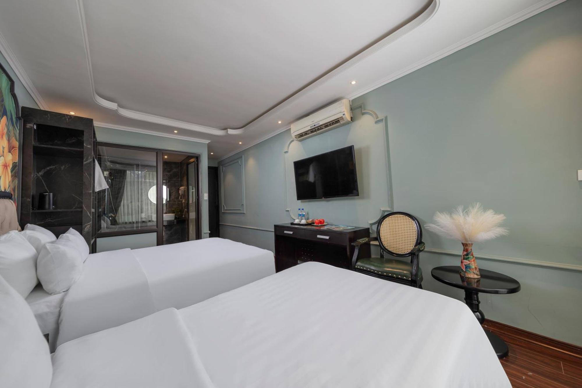 Madelise Amica Hotel And Travel Hanoi Exterior photo
